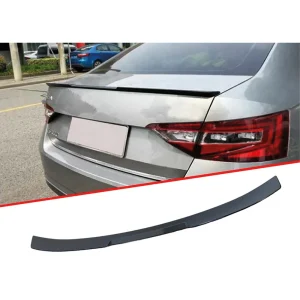 skoda superb b8 m4 style 2019+ zongoralakk fekete abs műanyag hátsó spoiler
